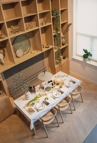 Керамическая салатница Ukiyo с бамбуковыми приборами 2