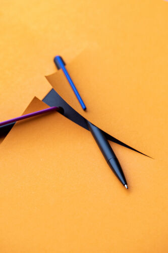 Шариковая ручка Pininfarina GrafeeX с фиолетовым клипом 3