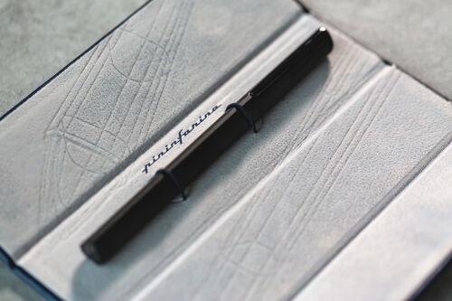 Шариковая ручка Pininfarina PF One BLACK 24