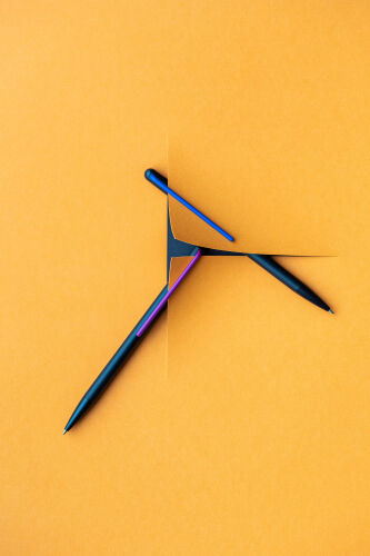 Шариковая ручка Pininfarina GrafeeX с фиолетовым клипом 2