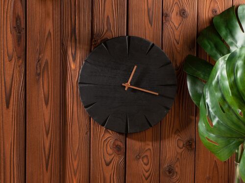Часы деревянные «Helga» 7