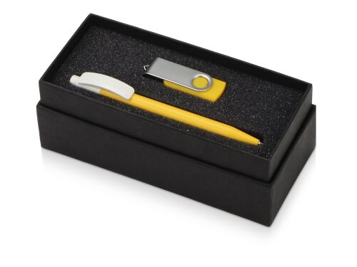 Подарочный набор «Uma Memory» с ручкой и флешкой 2